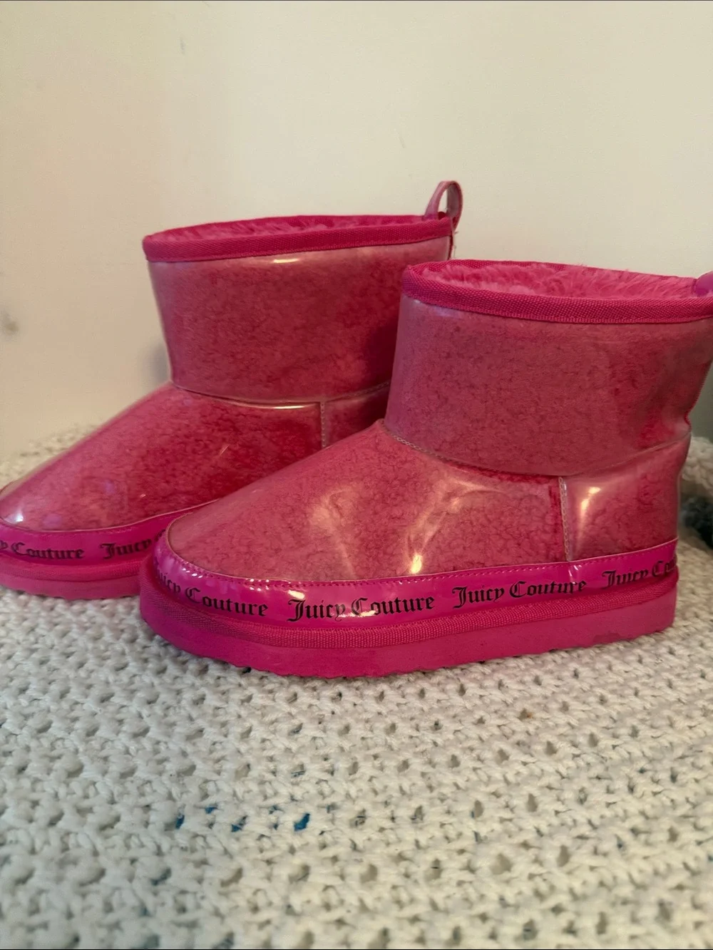 Juicy Couture Girls' Hot Pink Glossy Plush-Lined Boots